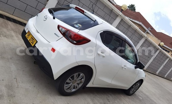 Acheter Occasion Voiture Mazda Demio Blanc à Blantyre, Malawi Acheter Occasion Voiture Mazda Demio Blanc à Blantyre, Malawi