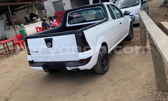 Acheter Occasion Voiture Nissan NP 300 Blanc à Blantyre, Malawi Acheter Occasion Voiture Nissan NP 300 Blanc à Blantyre, Malawi