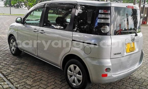 Acheter Occasion Voiture Toyota Sienta Gris à Blantyre, Malawi Acheter Occasion Voiture Toyota Sienta Gris à Blantyre, Malawi