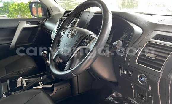 Acheter Occasion Voiture Toyota Land Cruiser Prado Gris à Blantyre, Malawi Acheter Occasion Voiture Toyota Land Cruiser Prado Gris à Blantyre, Malawi