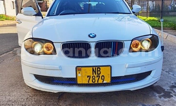 Acheter Occasion Voiture BMW 1-Series Blanc à Blantyre, Malawi Acheter Occasion Voiture BMW 1-Series Blanc à Blantyre, Malawi