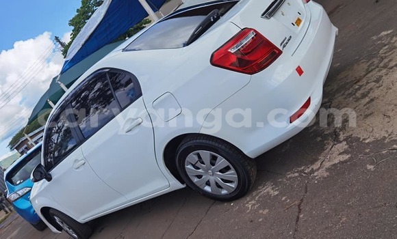 Acheter Occasion Voiture Toyota Axio Blanc à Blantyre, Malawi Acheter Occasion Voiture Toyota Axio Blanc à Blantyre, Malawi