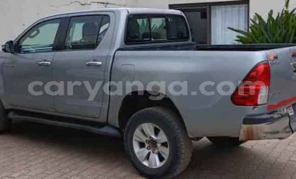 Nunua Ilio tumika Toyota Hilux Silver Gari ndani ya Blantyre nchini Malawi Nunua Ilio tumika Toyota Hilux Silver Gari ndani ya Blantyre nchini Malawi