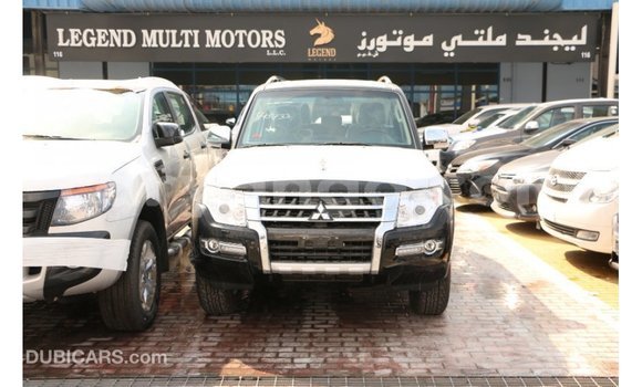 Buy Import Mitsubishi Pajero Black Car in Import - Dubai in Malawi Buy Import Mitsubishi Pajero Black Car in Import - Dubai in Malawi