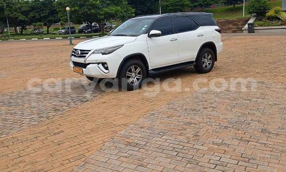 Buy Used Toyota Fortuner White Car in Blantyre in Malawi Buy Used Toyota Fortuner White Car in Blantyre in Malawi