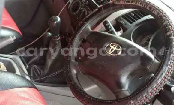 Nunua Ilio tumika Toyota Hilux White Gari ndani ya Blantyre nchini Malawi Nunua Ilio tumika Toyota Hilux White Gari ndani ya Blantyre nchini Malawi