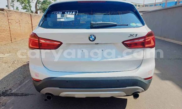 Nunua Ilio tumika BMW X1 White Gari ndani ya Blantyre nchini Malawi Nunua Ilio tumika BMW X1 White Gari ndani ya Blantyre nchini Malawi
