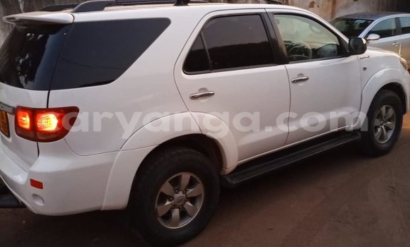 Nunua Ilio tumika Toyota Fortuner White Gari ndani ya Blantyre nchini Malawi Nunua Ilio tumika Toyota Fortuner White Gari ndani ya Blantyre nchini Malawi