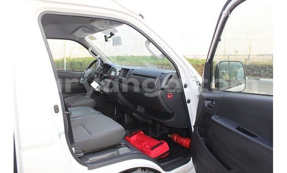Buy Import Toyota Hiace White Car in Import - Dubai in Malawi Buy Import Toyota Hiace White Car in Import - Dubai in Malawi