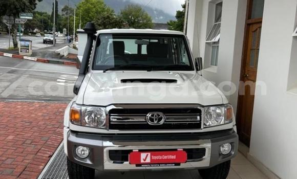 Nunua Ilio tumika Toyota Land Cruiser White Gari ndani ya Blantyre nchini Malawi Nunua Ilio tumika Toyota Land Cruiser White Gari ndani ya Blantyre nchini Malawi