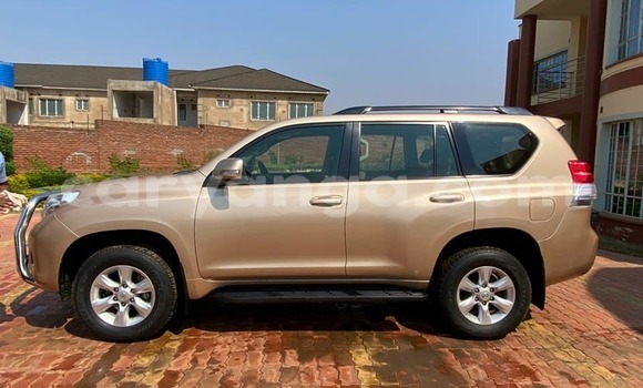 Nunua Ilio tumika Toyota Land Cruiser Prado Brown Gari ndani ya Blantyre nchini Malawi Nunua Ilio tumika Toyota Land Cruiser Prado Brown Gari ndani ya Blantyre nchini Malawi