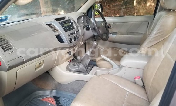 Nunua Ilio tumika Toyota Fortuner Brown Gari ndani ya Blantyre nchini Malawi Nunua Ilio tumika Toyota Fortuner Brown Gari ndani ya Blantyre nchini Malawi