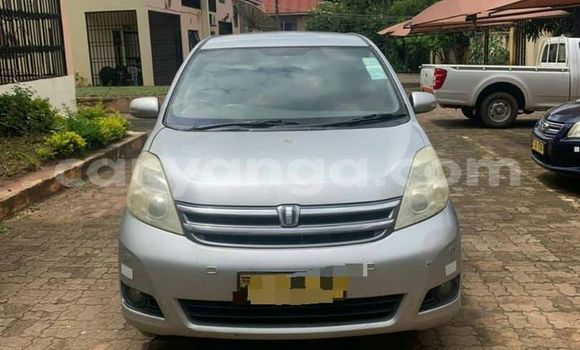 Buy Used Toyota Isis Silver Car in Lilongwe in Malawi Buy Used Toyota Isis Silver Car in Lilongwe in Malawi