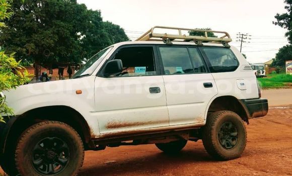 Acheter Occasion Voiture Toyota Land Cruiser Prado Blanc à Lilongwe, Malawi Acheter Occasion Voiture Toyota Land Cruiser Prado Blanc à Lilongwe, Malawi