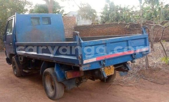 Buy Used Toyota TownAce Blue Car in Blantyre in Malawi