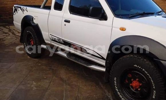 Acheter Occasion Voiture Nissan Hardbody Blanc à Blantyre, Malawi Acheter Occasion Voiture Nissan Hardbody Blanc à Blantyre, Malawi