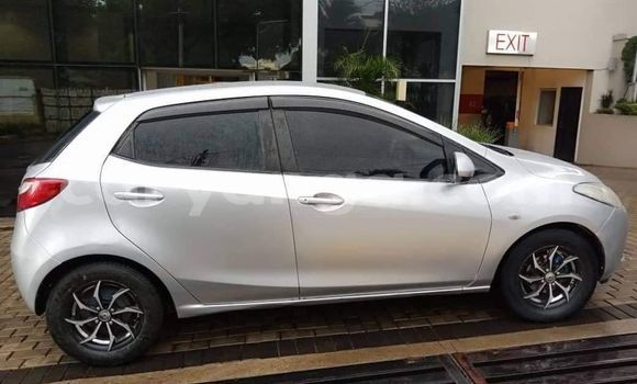 Nunua Ilio tumika Mazda Demio Silver Gari ndani ya Blantyre nchini Malawi Nunua Ilio tumika Mazda Demio Silver Gari ndani ya Blantyre nchini Malawi