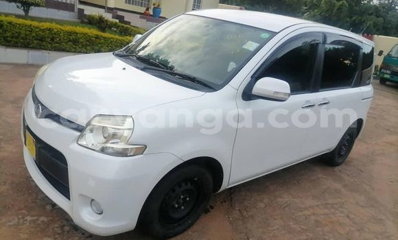 Buy Used Toyota Sienta White Car in Blantyre in Malawi Buy Used Toyota Sienta White Car in Blantyre in Malawi