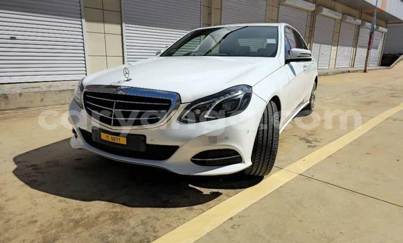 Buy Used Mercedes-Benz E-Classe White Car in Blantyre in Malawi
