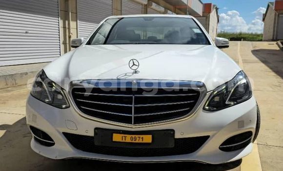 Buy Used Mercedes-Benz E-Classe White Car in Blantyre in Malawi Buy Used Mercedes-Benz E-Classe White Car in Blantyre in Malawi