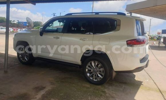 Buy Used Toyota Land Cruiser White Car in Blantyre in Malawi Buy Used Toyota Land Cruiser White Car in Blantyre in Malawi