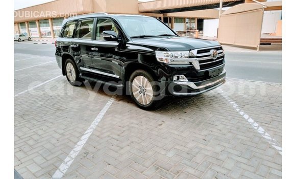 Acheter Import Voiture Toyota Land Cruiser Noir à Import - Dubai, Malawi Acheter Import Voiture Toyota Land Cruiser Noir à Import - Dubai, Malawi