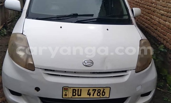 Buy Used Daihatsu Boon White Car in Lilongwe in Malawi