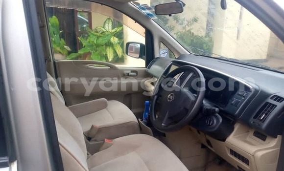 Acheter Occasion Voiture Nissan Serena Gris à Lilongwe, Malawi Acheter Occasion Voiture Nissan Serena Gris à Lilongwe, Malawi