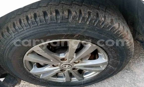 Buy Used Toyota Ipsum White Car in Blantyre in Malawi Buy Used Toyota Ipsum White Car in Blantyre in Malawi