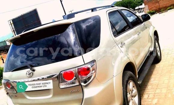 Buy Used Toyota Fortuner Brown Car in Blantyre in Malawi Buy Used Toyota Fortuner Brown Car in Blantyre in Malawi