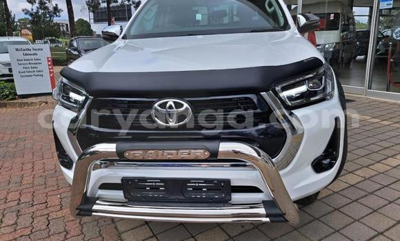 Nunua Ilio tumika Toyota Hilux White Gari ndani ya Blantyre nchini Malawi Nunua Ilio tumika Toyota Hilux White Gari ndani ya Blantyre nchini Malawi