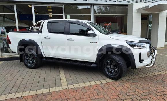 Nunua Ilio tumika Toyota Hilux White Gari ndani ya Blantyre nchini Malawi Nunua Ilio tumika Toyota Hilux White Gari ndani ya Blantyre nchini Malawi