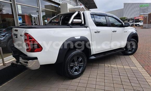 Nunua Ilio tumika Toyota Hilux White Gari ndani ya Blantyre nchini Malawi Nunua Ilio tumika Toyota Hilux White Gari ndani ya Blantyre nchini Malawi