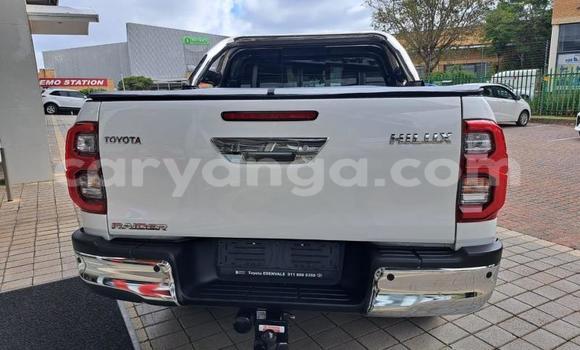 Nunua Ilio tumika Toyota Hilux White Gari ndani ya Blantyre nchini Malawi Nunua Ilio tumika Toyota Hilux White Gari ndani ya Blantyre nchini Malawi
