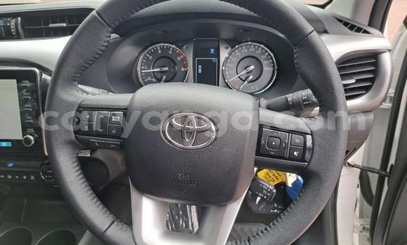 Nunua Ilio tumika Toyota Hilux White Gari ndani ya Blantyre nchini Malawi Nunua Ilio tumika Toyota Hilux White Gari ndani ya Blantyre nchini Malawi