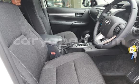 Nunua Ilio tumika Toyota Hilux White Gari ndani ya Blantyre nchini Malawi Nunua Ilio tumika Toyota Hilux White Gari ndani ya Blantyre nchini Malawi