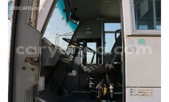 Buy Import Tata Xenon White Car in Import - Dubai in Malawi