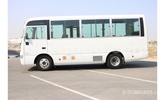 Acheter Import Voiture Nissan Latio Blanc à Import - Dubai, Malawi Acheter Import Voiture Nissan Latio Blanc à Import - Dubai, Malawi