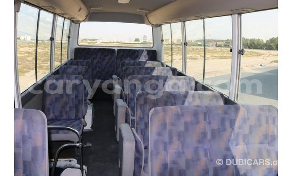 Acheter Import Voiture Nissan Latio Blanc à Import - Dubai, Malawi Acheter Import Voiture Nissan Latio Blanc à Import - Dubai, Malawi