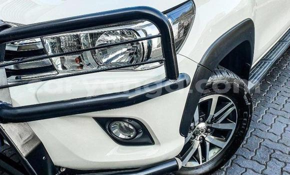 Nunua Ilio tumika Toyota Hilux White Gari ndani ya Blantyre nchini Malawi Nunua Ilio tumika Toyota Hilux White Gari ndani ya Blantyre nchini Malawi