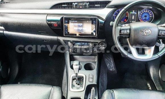 Nunua Ilio tumika Toyota Hilux White Gari ndani ya Blantyre nchini Malawi Nunua Ilio tumika Toyota Hilux White Gari ndani ya Blantyre nchini Malawi