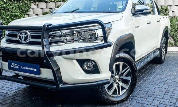 Nunua Ilio tumika Toyota Hilux White Gari ndani ya Blantyre nchini Malawi Nunua Ilio tumika Toyota Hilux White Gari ndani ya Blantyre nchini Malawi