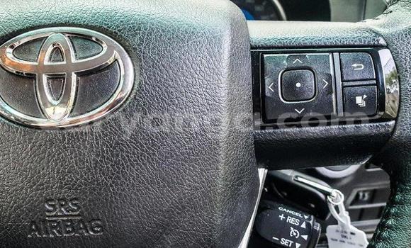 Nunua Ilio tumika Toyota Hilux White Gari ndani ya Blantyre nchini Malawi Nunua Ilio tumika Toyota Hilux White Gari ndani ya Blantyre nchini Malawi