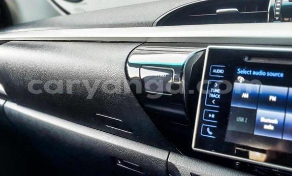 Nunua Ilio tumika Toyota Hilux White Gari ndani ya Blantyre nchini Malawi Nunua Ilio tumika Toyota Hilux White Gari ndani ya Blantyre nchini Malawi