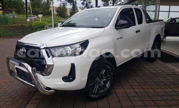 Nunua Ilio tumika Toyota Hilux White Gari ndani ya Blantyre nchini Malawi Nunua Ilio tumika Toyota Hilux White Gari ndani ya Blantyre nchini Malawi
