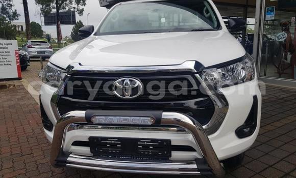 Nunua Ilio tumika Toyota Hilux White Gari ndani ya Blantyre nchini Malawi Nunua Ilio tumika Toyota Hilux White Gari ndani ya Blantyre nchini Malawi