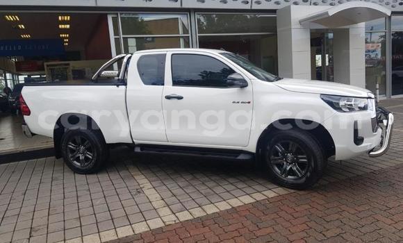 Nunua Ilio tumika Toyota Hilux White Gari ndani ya Blantyre nchini Malawi Nunua Ilio tumika Toyota Hilux White Gari ndani ya Blantyre nchini Malawi
