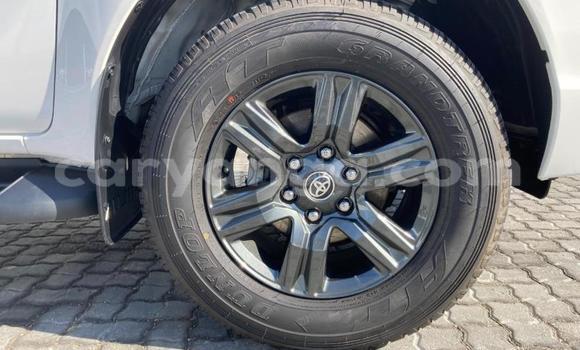 Nunua Ilio tumika Toyota Hilux White Gari ndani ya Blantyre nchini Malawi Nunua Ilio tumika Toyota Hilux White Gari ndani ya Blantyre nchini Malawi