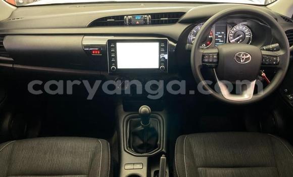 Nunua Ilio tumika Toyota Hilux White Gari ndani ya Blantyre nchini Malawi Nunua Ilio tumika Toyota Hilux White Gari ndani ya Blantyre nchini Malawi