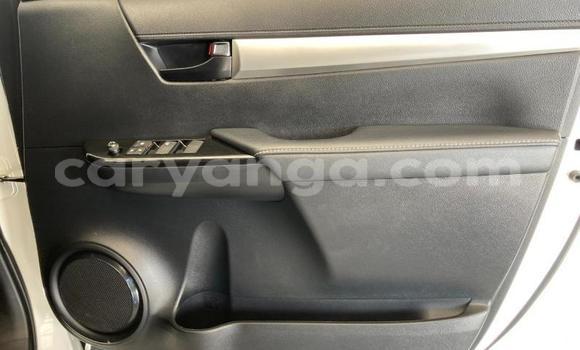 Nunua Ilio tumika Toyota Hilux White Gari ndani ya Blantyre nchini Malawi Nunua Ilio tumika Toyota Hilux White Gari ndani ya Blantyre nchini Malawi